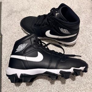 Jordan 1 Mid Youth Cleat size 5.5
